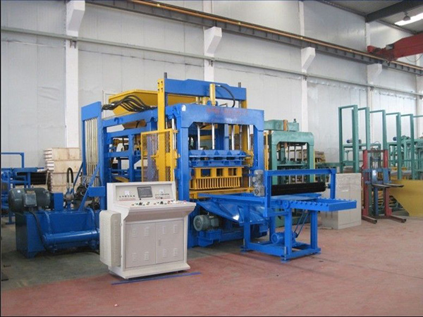 DFQ10-15全自動(dòng)免燒磚機(jī)